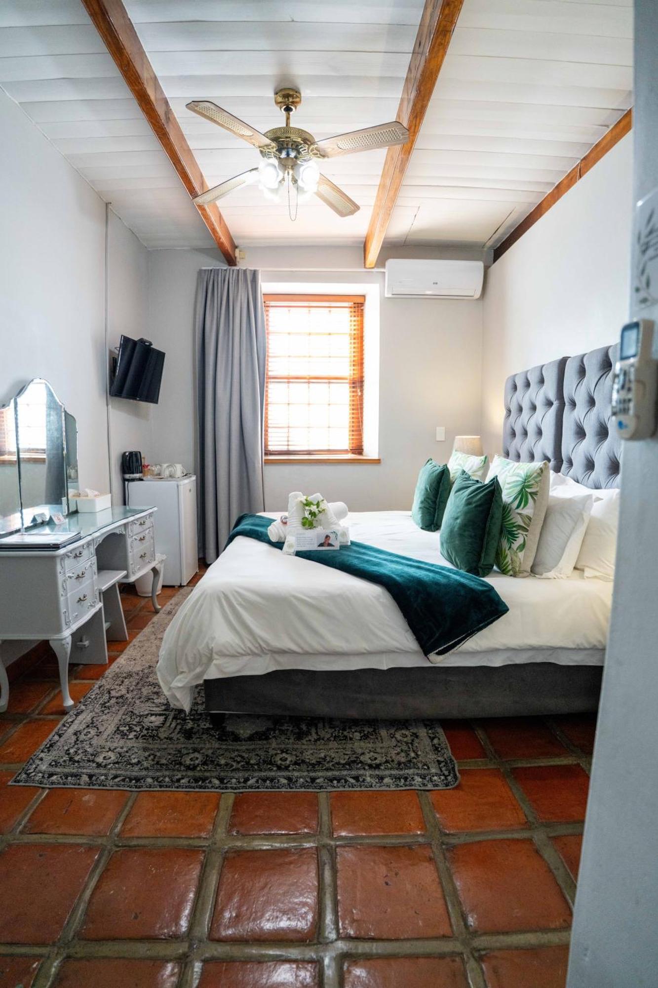 פארל Olive Tree Lodge מראה חיצוני תמונה